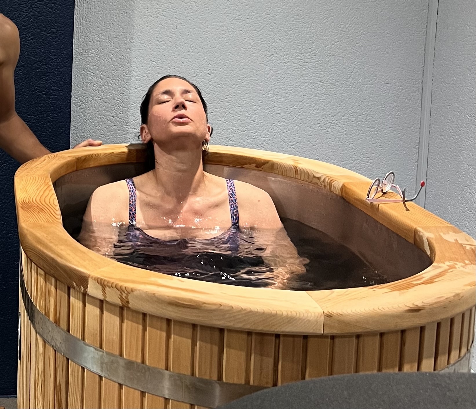 Immersion dans un bain d'eau glacée à 4 degrés